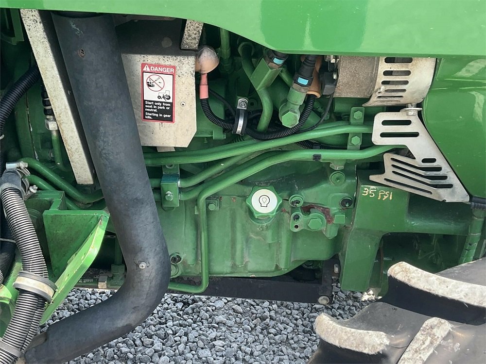 2017 John Deere 5100GN