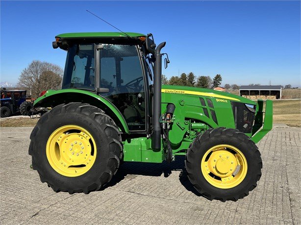 2019 John Deere 5090E